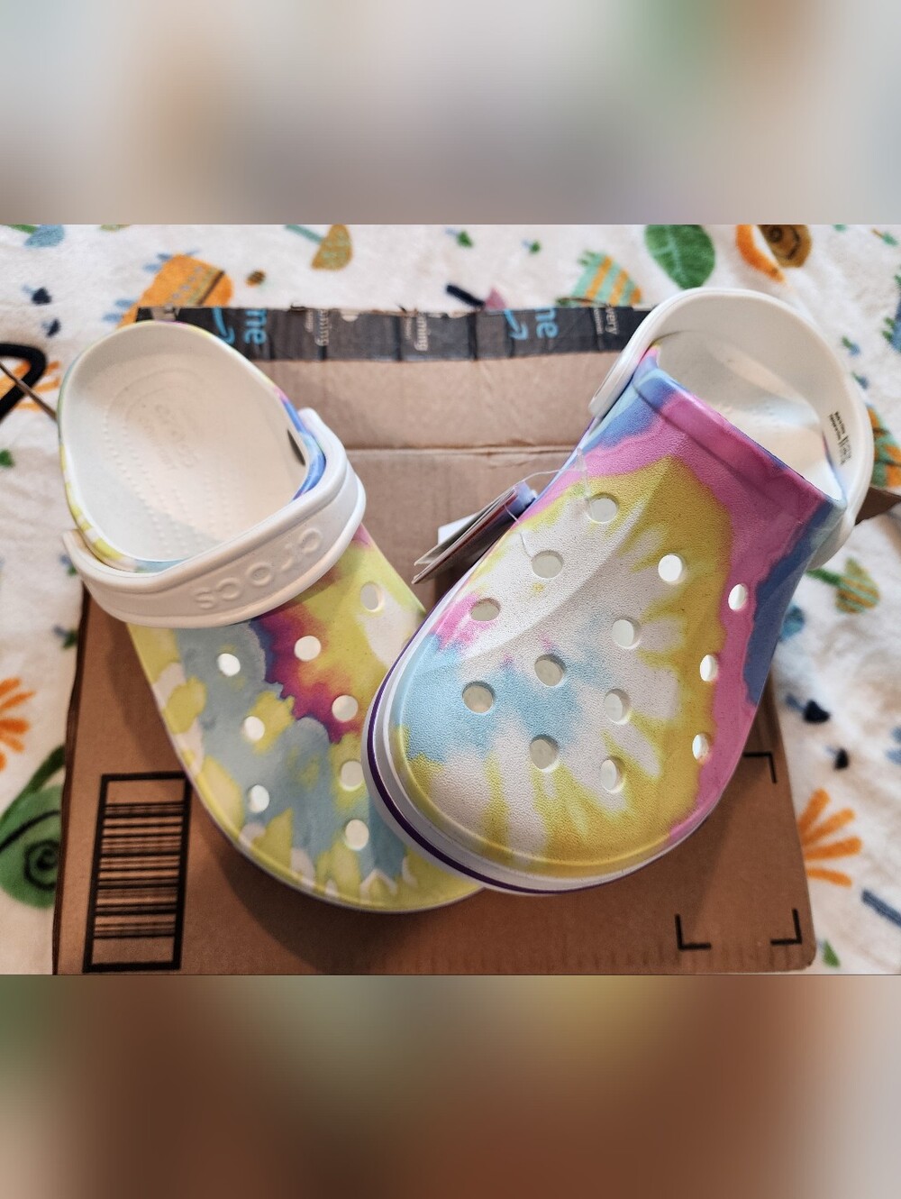 Brand New CROCS Tie-Dye Classic Clog - Yellow, Pink, Blue Size W10/M8